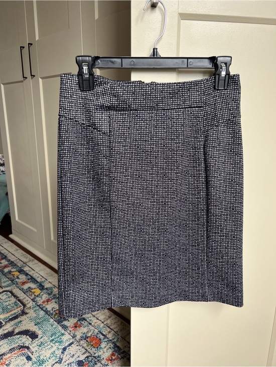 Michael Kors Dresses & Skirts - Michael kors Black & White Tweed Pencil Skirt size 4